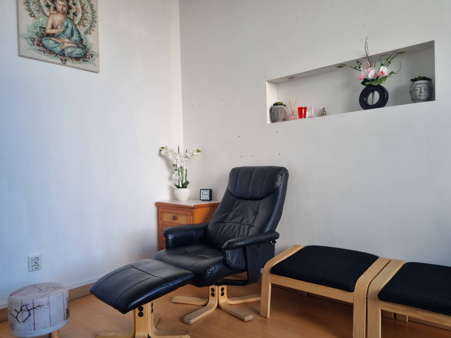14 - https://buachompoothaimassage.com | Buachompoo Thai Massage And Therapy offers an authentic Thai massage experience to relieve tension, revitalize the body, and promote overall well-being.