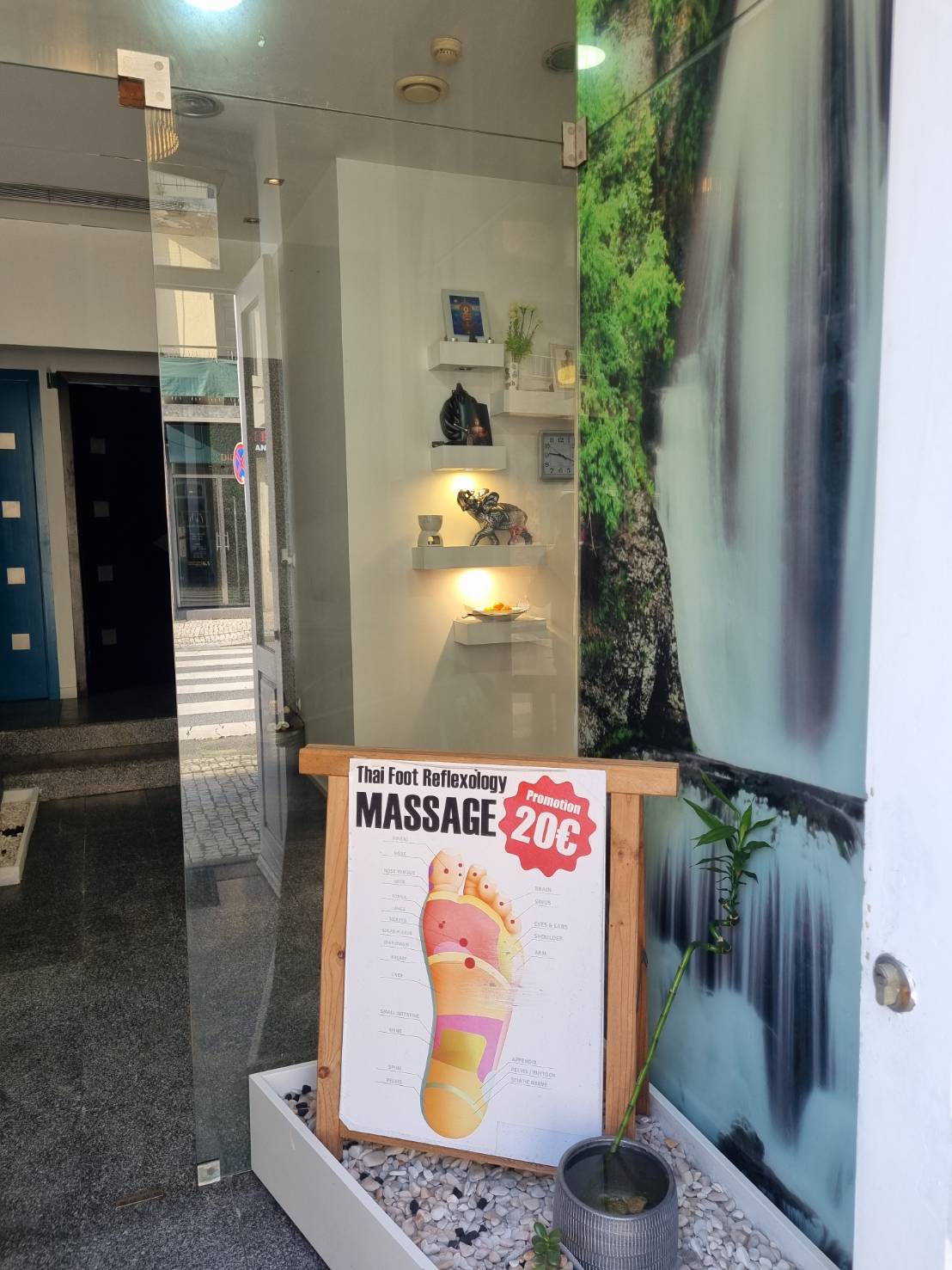 5 - https://buachompoothaimassage.com | Buachompoo Thai Massage And Therapy offers an authentic Thai massage experience to relieve tension, revitalize the body, and promote overall well-being.
